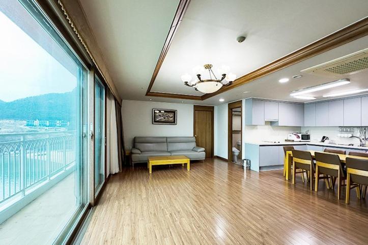 Mohang Haenaru Family Hotel プアン 部屋 写真