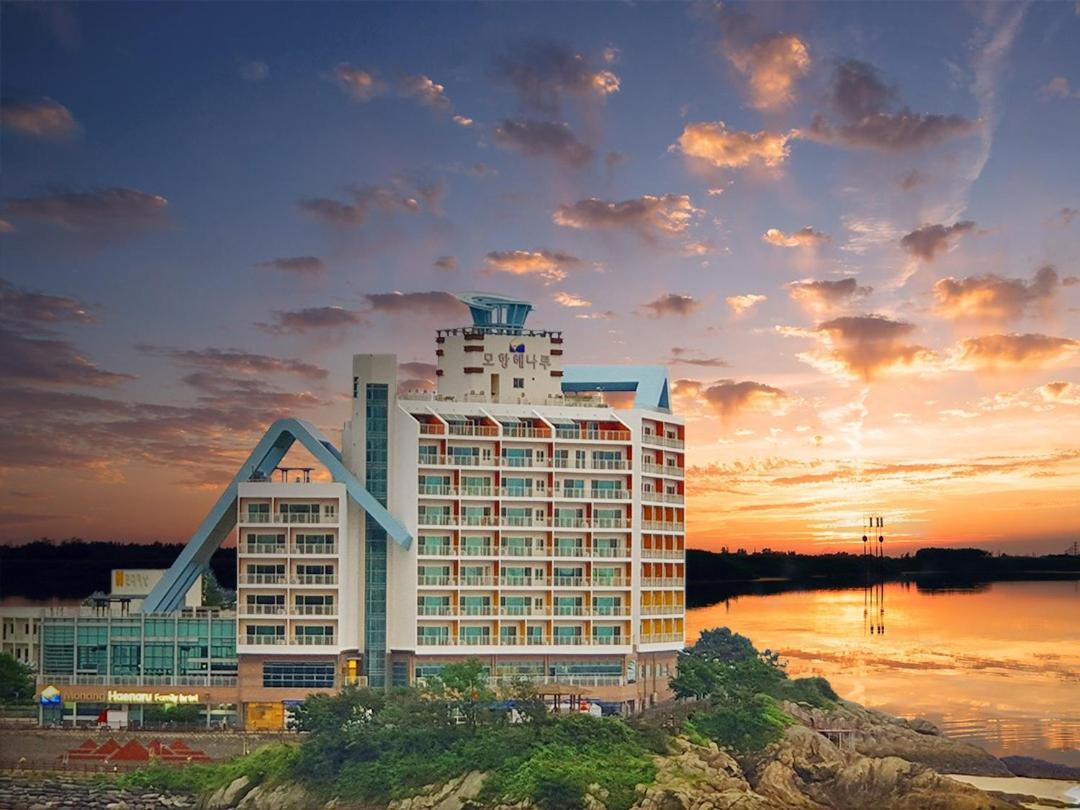 Mohang Haenaru Family Hotel プアン エクステリア 写真