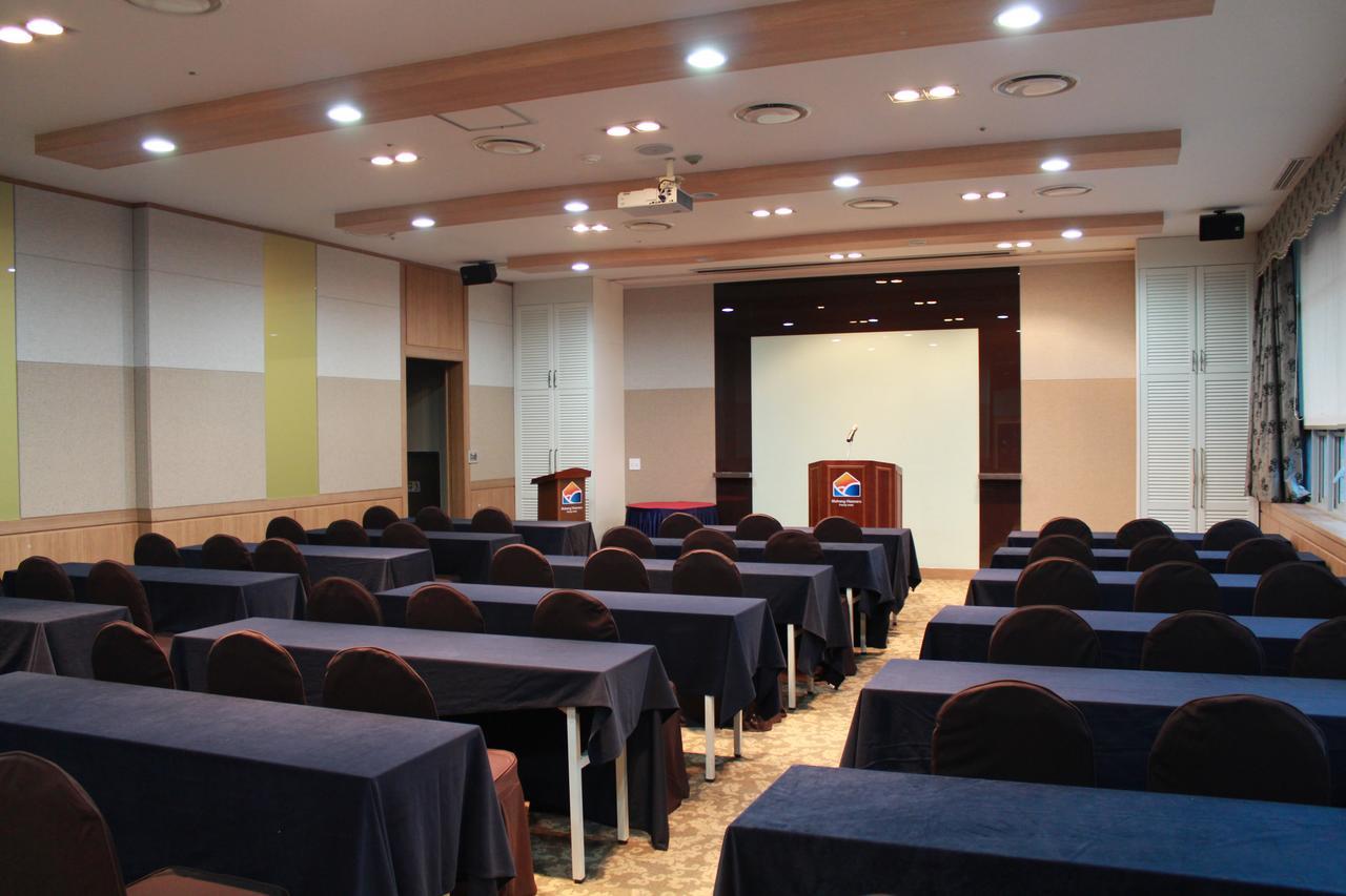 Mohang Haenaru Family Hotel プアン エクステリア 写真