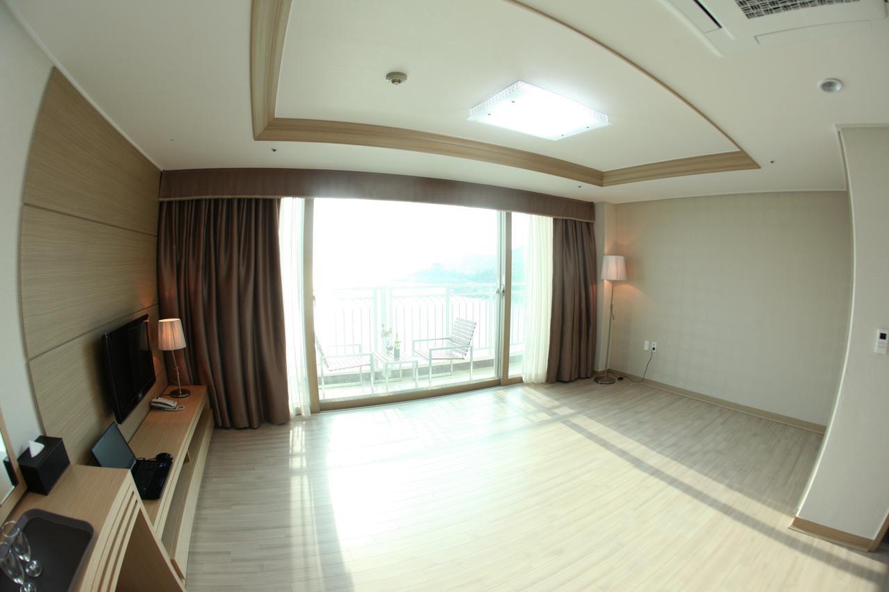 Mohang Haenaru Family Hotel プアン エクステリア 写真