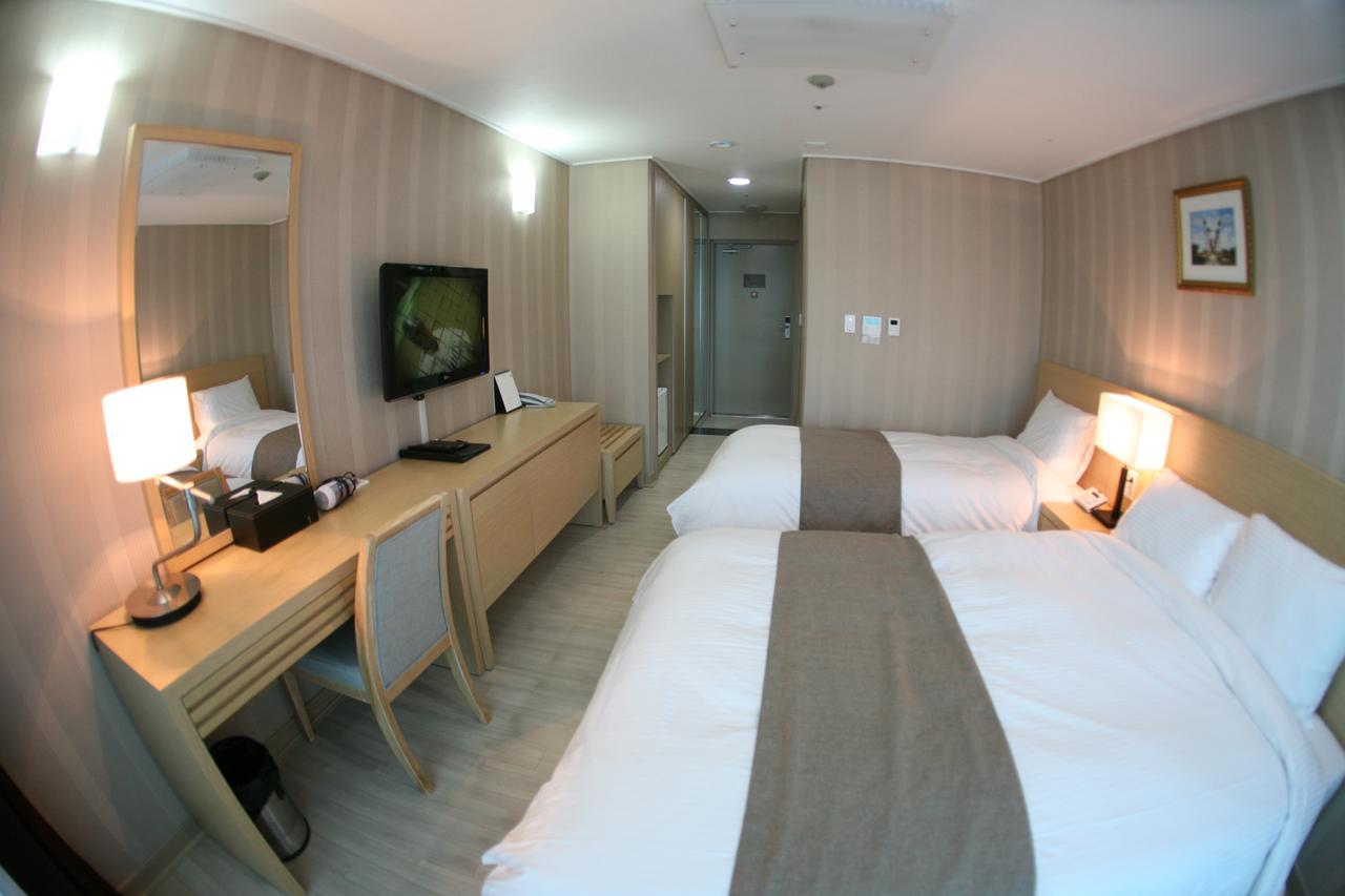 Mohang Haenaru Family Hotel プアン エクステリア 写真